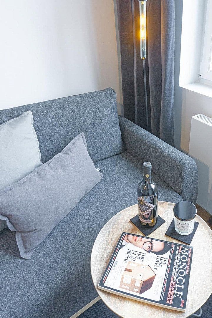 Pronájem bytu 3+1 71 m², Aachenerstrasse 157, Düsseldorf, Severní Porýní-Vestfálsko Pronájem bytu 3+1 71 m², Aachenerstrasse 157, Düsseldorf, Severní Porýní-Vestfálsko