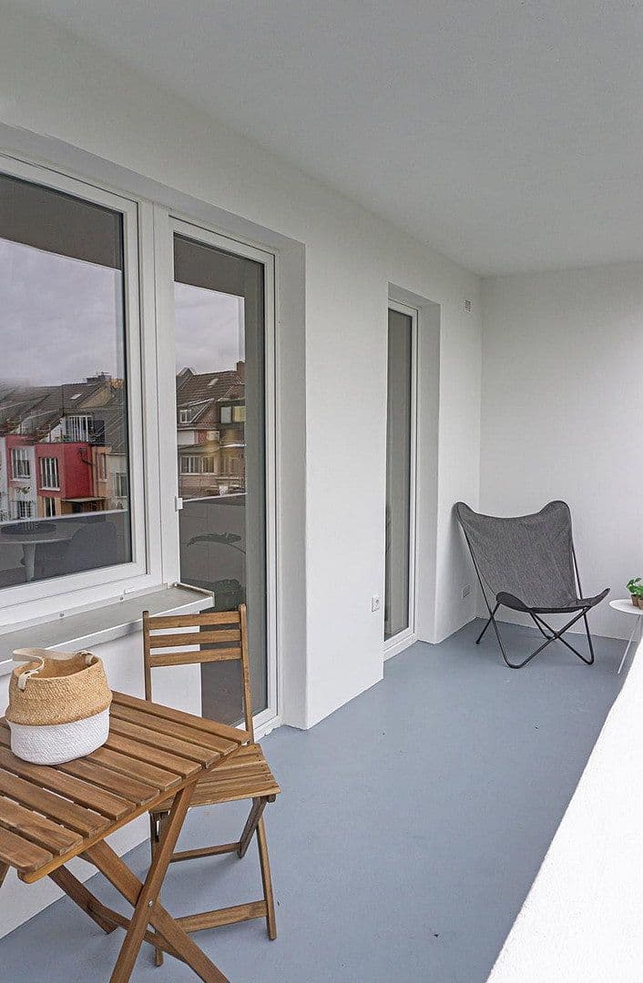 Pronájem bytu 3+1 71 m², Aachenerstrasse 157, Düsseldorf, Severní Porýní-Vestfálsko Pronájem bytu 3+1 71 m², Aachenerstrasse 157, Düsseldorf, Severní Porýní-Vestfálsko
