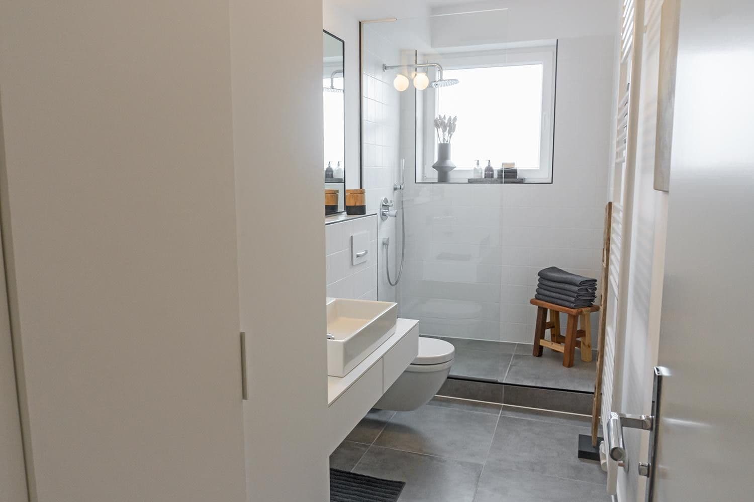 Pronájem bytu 3+1 71 m², Aachenerstrasse 157, Düsseldorf, Severní Porýní-Vestfálsko Pronájem bytu 3+1 71 m², Aachenerstrasse 157, Düsseldorf, Severní Porýní-Vestfálsko