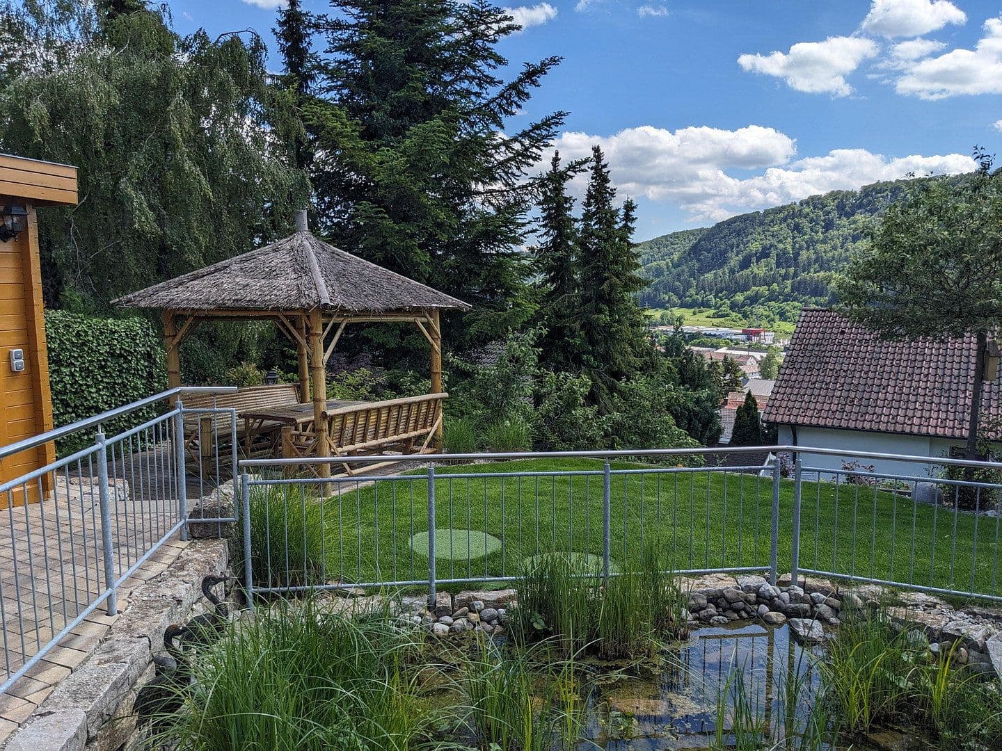 Prodej domu 340 m², pozemek 860 m², Albstadt, Bádensko-Württembersko Prodej domu 340 m², pozemek 860 m², Albstadt, Bádensko-Württembersko