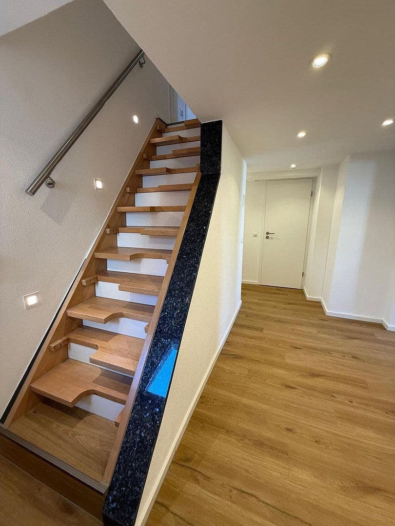 Pronájem bytu 5+1 123 m², Reinheim, Hessen Pronájem bytu 5+1 123 m², Reinheim, Hessen