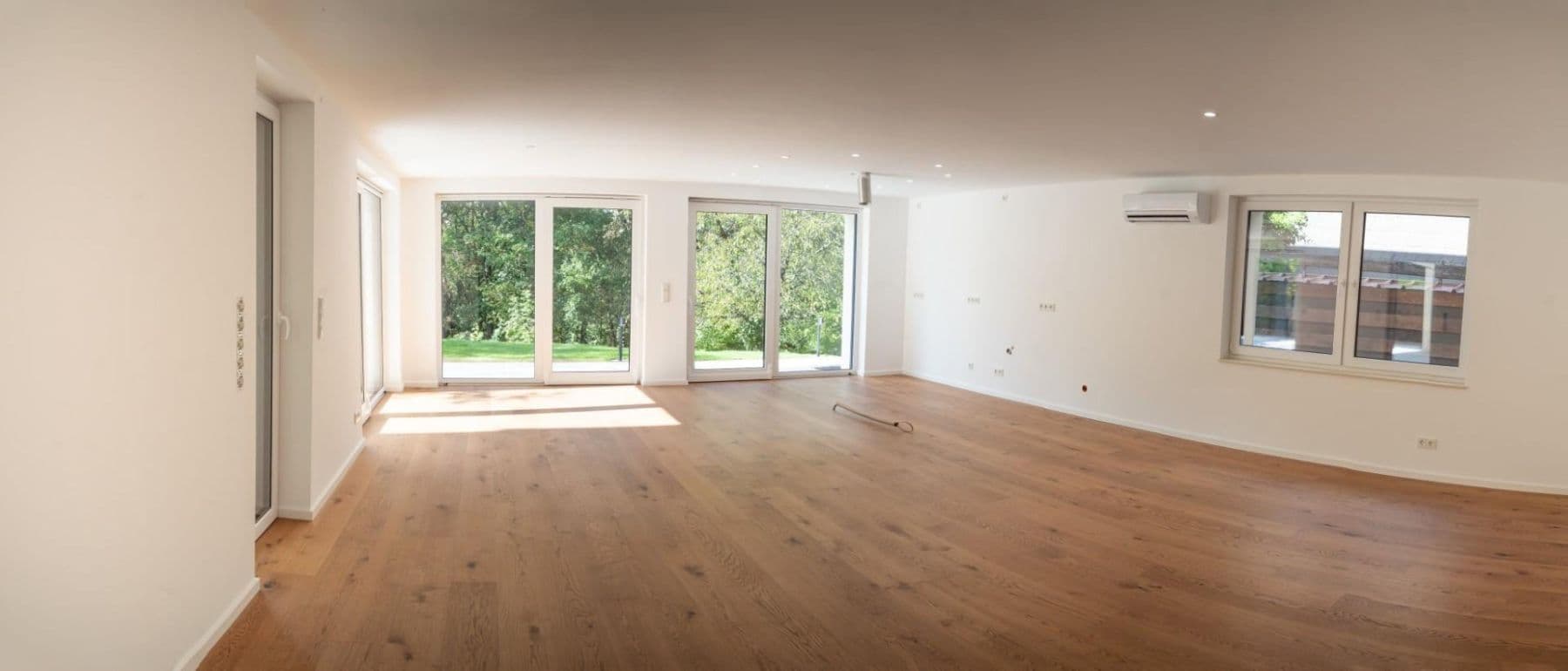 Prodej bytu 4+kk 120 m², Saarbrücken, Země Sársko Prodej bytu 4+kk 120 m², Saarbrücken, Země Sársko