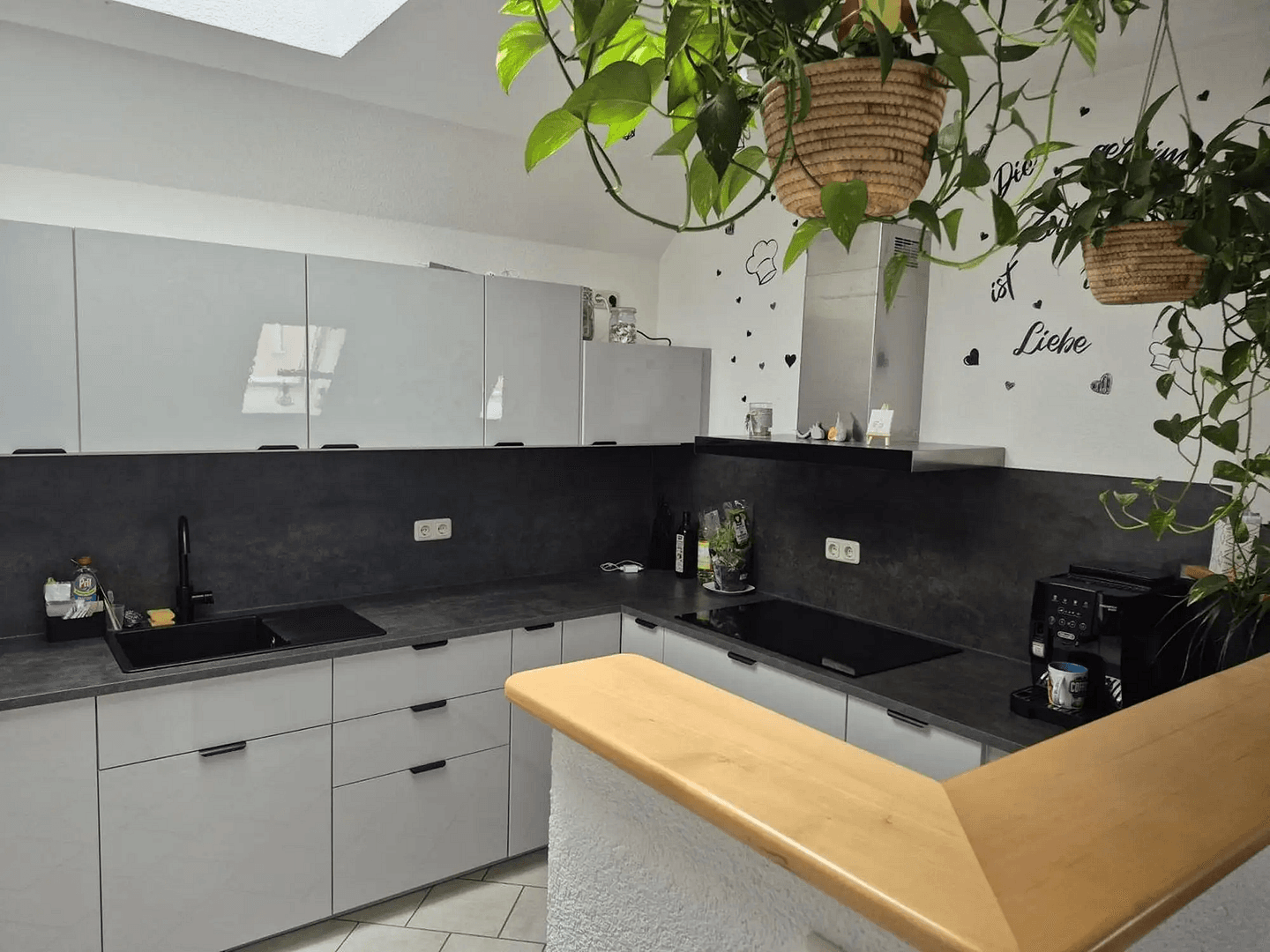 Pronájem bytu 4+1 143 m², Burggrumbacher Str. 4, Unterpleichfeld, Bavorsko Pronájem bytu 4+1 143 m², Burggrumbacher Str. 4, Unterpleichfeld, Bavorsko