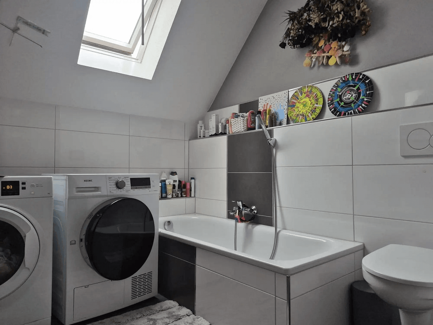 Pronájem bytu 4+1 143 m², Burggrumbacher Str. 4, Unterpleichfeld, Bavorsko Pronájem bytu 4+1 143 m², Burggrumbacher Str. 4, Unterpleichfeld, Bavorsko
