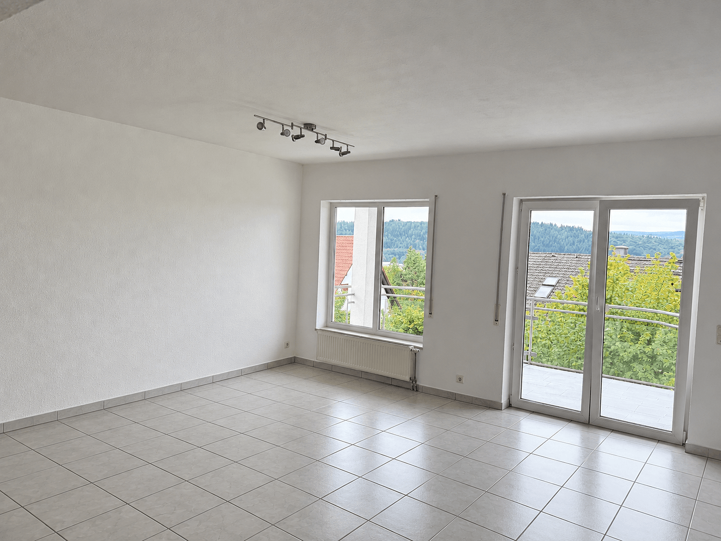 Pronájem bytu 2+1 75 m², Wächtersbach, Hessen Pronájem bytu 2+1 75 m², Wächtersbach, Hessen