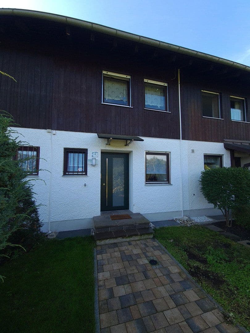Prodej domu 126 m², pozemek 205 m², Geretsried, Bavorsko Prodej domu 126 m², pozemek 205 m², Geretsried, Bavorsko