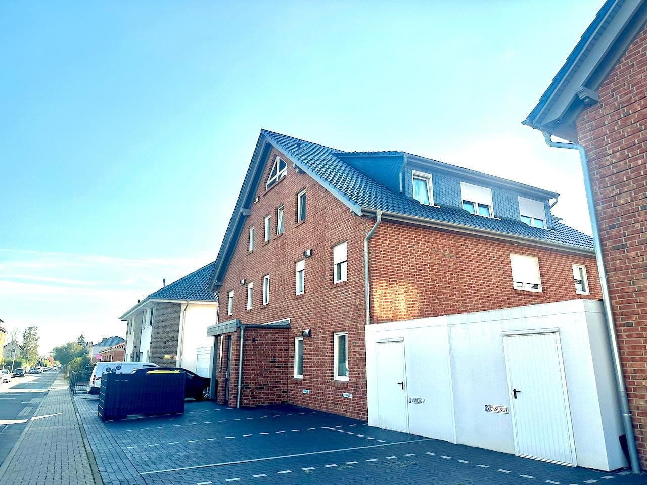 Pronájem bytu 4+1 126 m², Glückaufstraße 2D, Sarstedt, Dolní Sasko Pronájem bytu 4+1 126 m², Glückaufstraße 2D, Sarstedt, Dolní Sasko