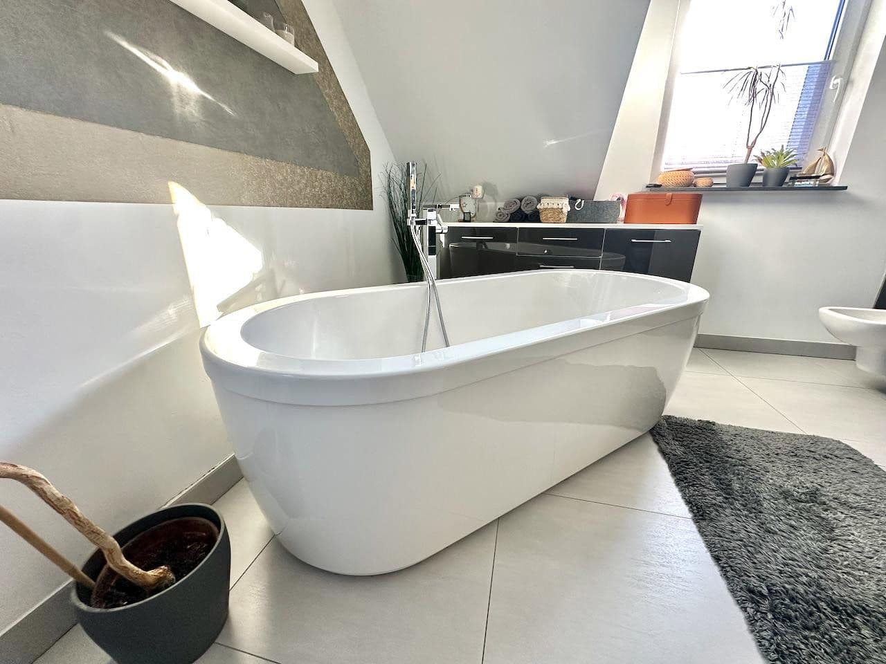 Pronájem bytu 4+1 126 m², Glückaufstraße 2D, Sarstedt, Dolní Sasko Pronájem bytu 4+1 126 m², Glückaufstraße 2D, Sarstedt, Dolní Sasko