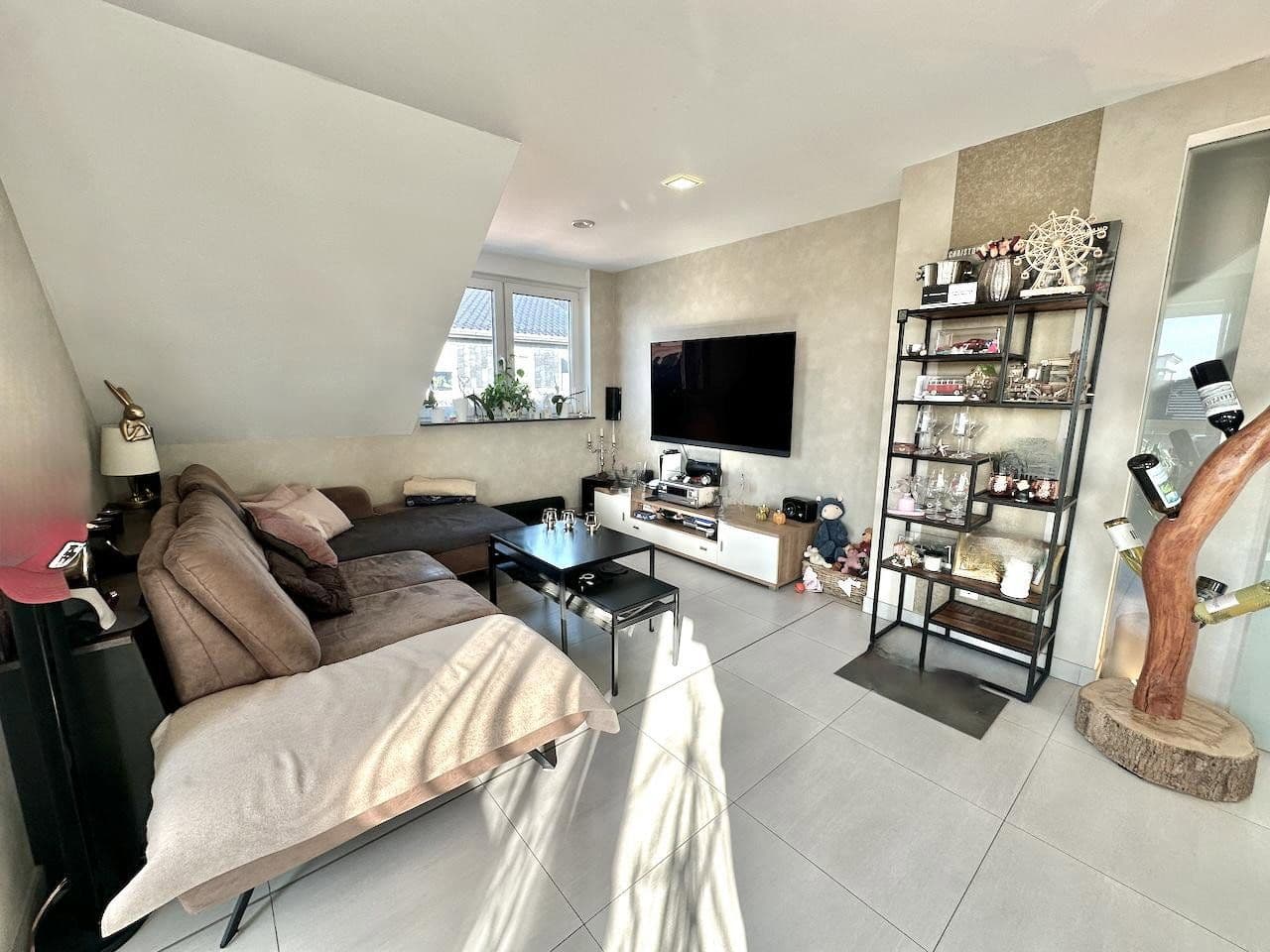 Pronájem bytu 4+1 126 m², Glückaufstraße 2D, Sarstedt, Dolní Sasko Pronájem bytu 4+1 126 m², Glückaufstraße 2D, Sarstedt, Dolní Sasko