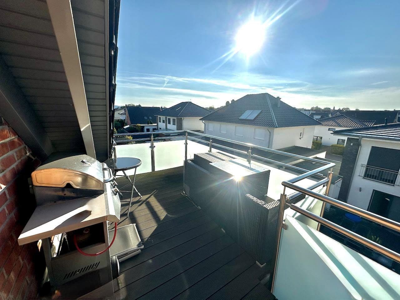 Pronájem bytu 4+1 126 m², Glückaufstraße 2D, Sarstedt, Dolní Sasko Pronájem bytu 4+1 126 m², Glückaufstraße 2D, Sarstedt, Dolní Sasko