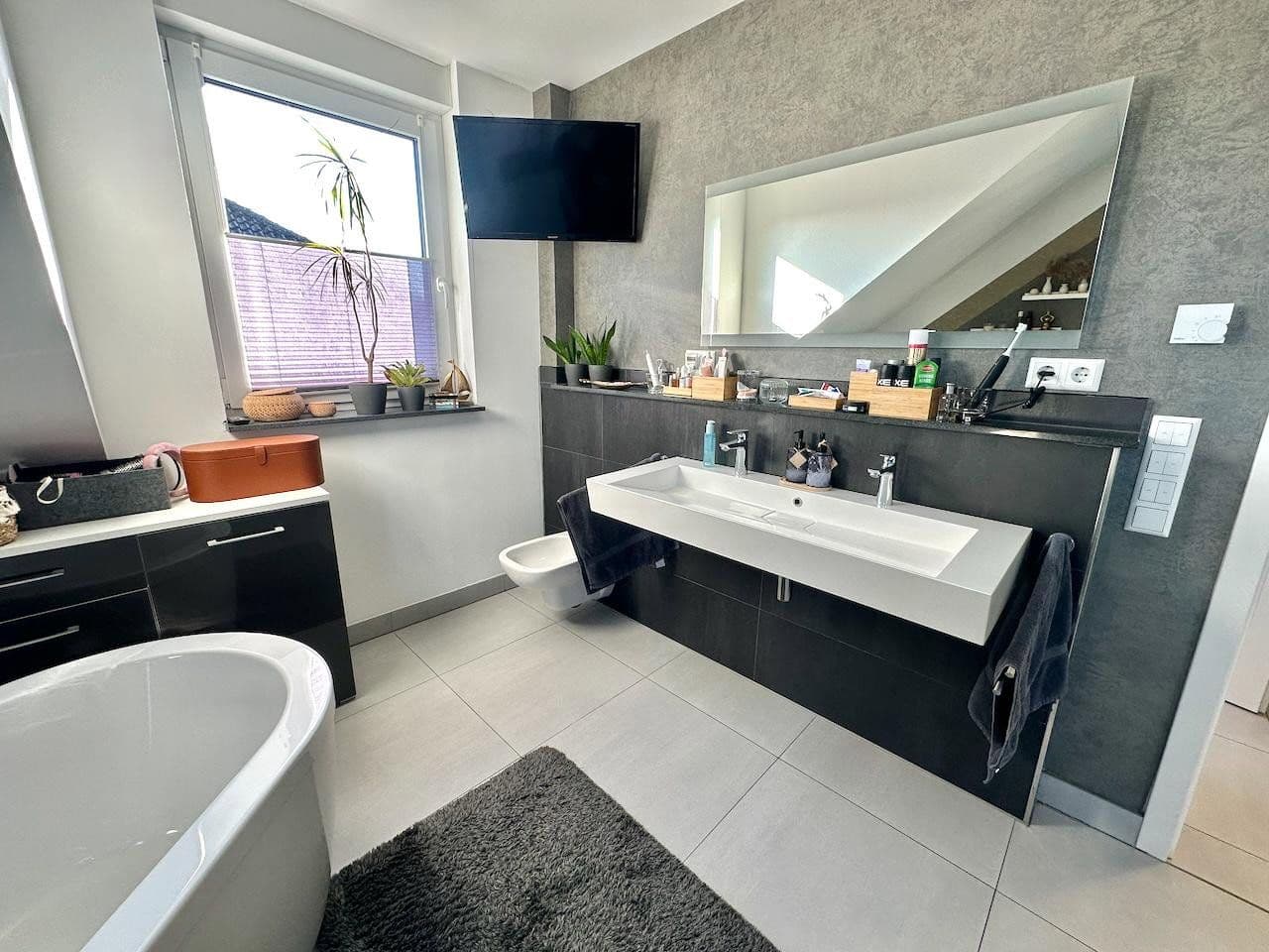 Pronájem bytu 4+1 126 m², Glückaufstraße 2D, Sarstedt, Dolní Sasko Pronájem bytu 4+1 126 m², Glückaufstraße 2D, Sarstedt, Dolní Sasko