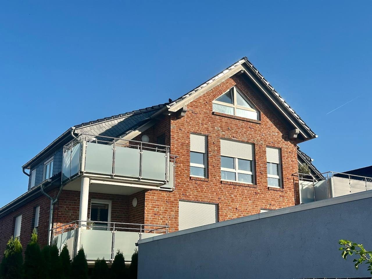 Pronájem bytu 4+1 126 m², Glückaufstraße 2D, Sarstedt, Dolní Sasko Pronájem bytu 4+1 126 m², Glückaufstraße 2D, Sarstedt, Dolní Sasko