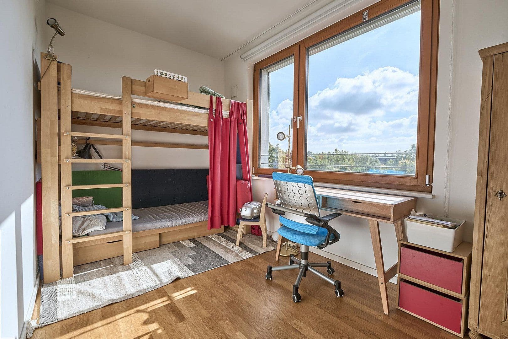 Prodej bytu 6+1 180 m², Berlin, Berlín Prodej bytu 6+1 180 m², Berlin, Berlín