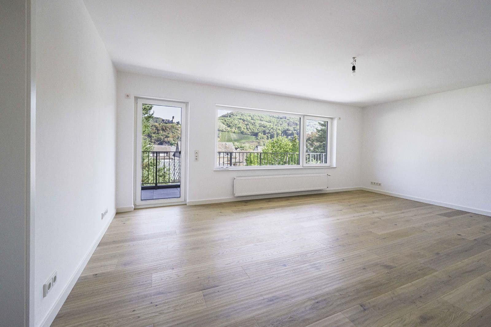 Prodej bytu 4+1 120 m², Bernkastel-Kues, Porýní-Falc Prodej bytu 4+1 120 m², Bernkastel-Kues, Porýní-Falc