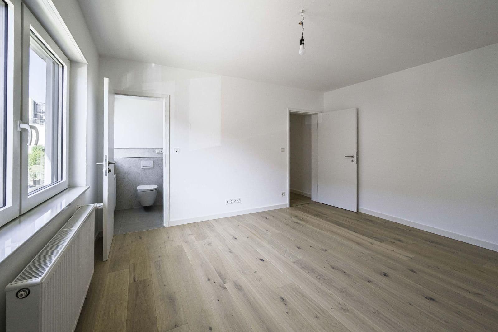 Prodej bytu 4+1 120 m², Bernkastel-Kues, Porýní-Falc Prodej bytu 4+1 120 m², Bernkastel-Kues, Porýní-Falc