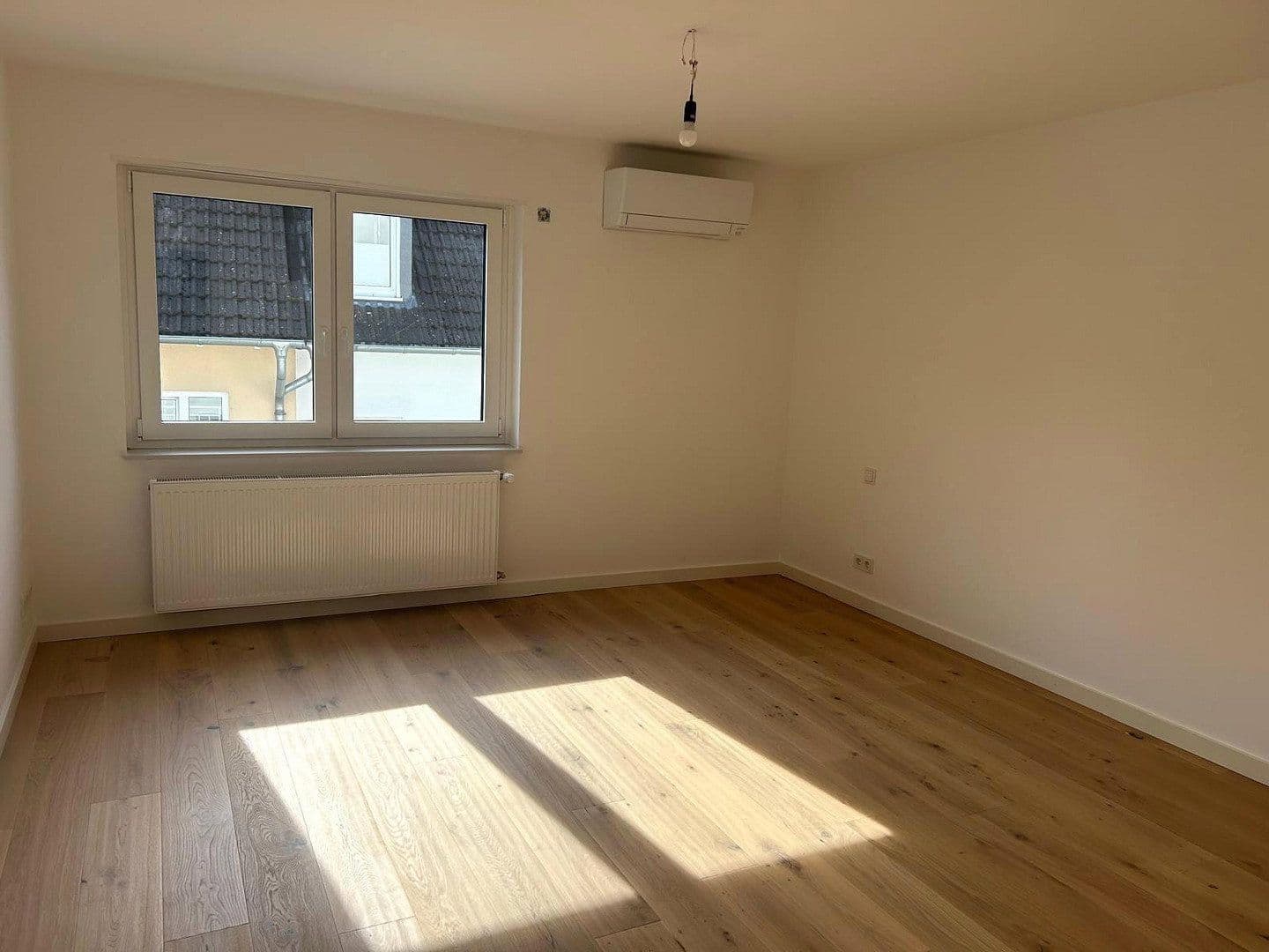 Prodej bytu 4+1 103 m², Bernkastel-Kues, Porýní-Falc Prodej bytu 4+1 103 m², Bernkastel-Kues, Porýní-Falc