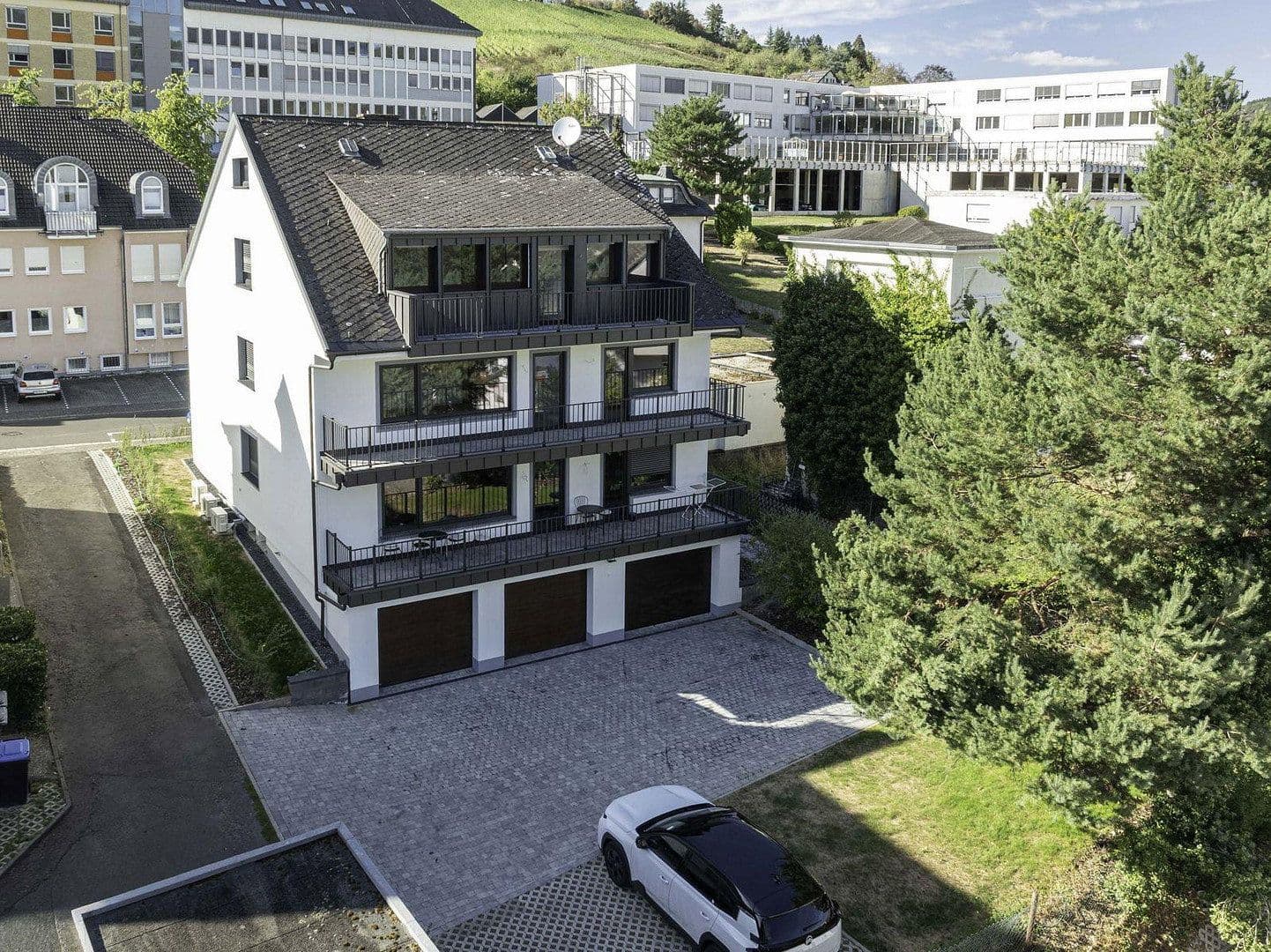Prodej bytu 4+1 103 m², Bernkastel-Kues, Porýní-Falc Prodej bytu 4+1 103 m², Bernkastel-Kues, Porýní-Falc