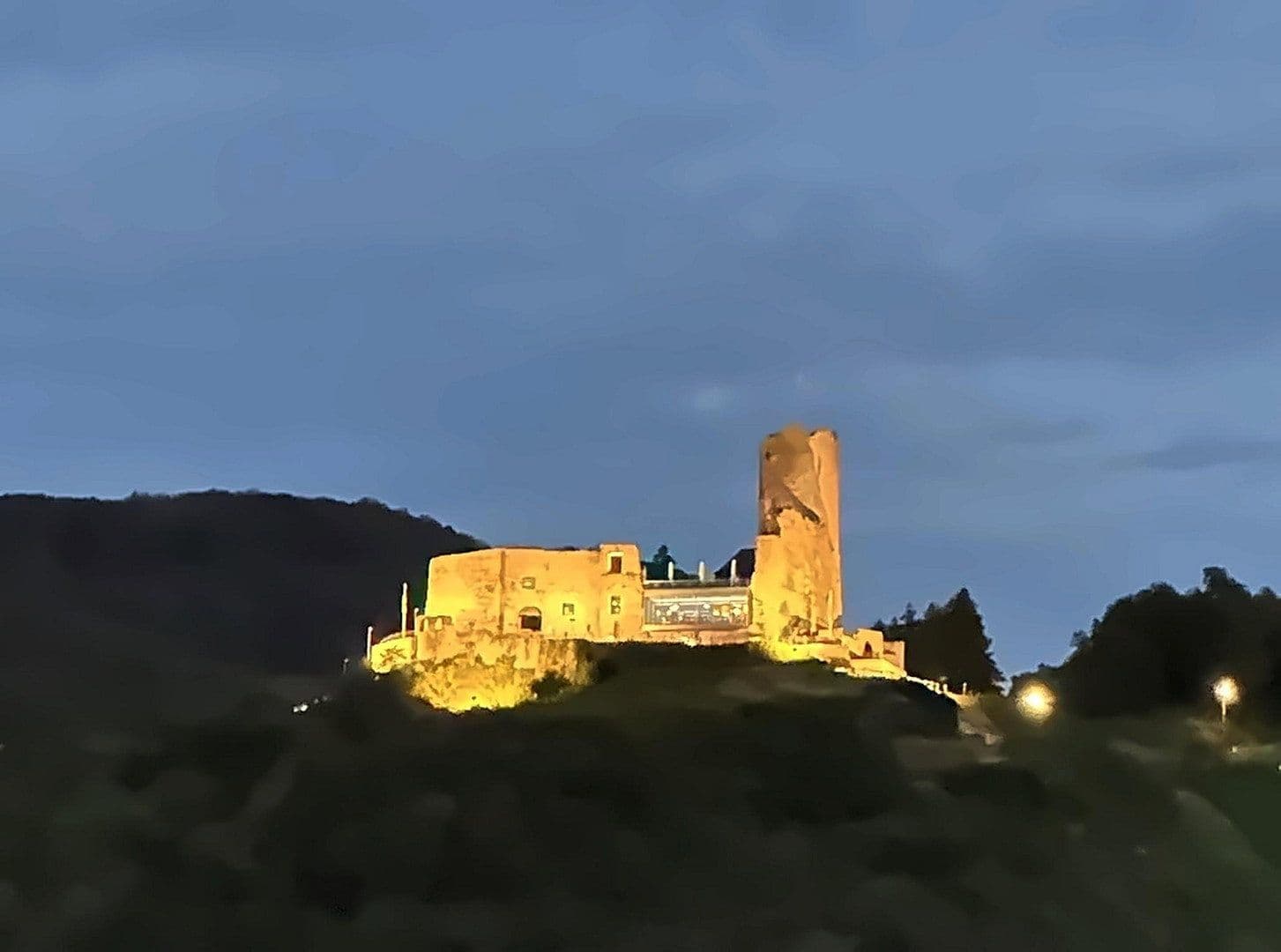 Prodej bytu 4+1 103 m², Bernkastel-Kues, Porýní-Falc Prodej bytu 4+1 103 m², Bernkastel-Kues, Porýní-Falc