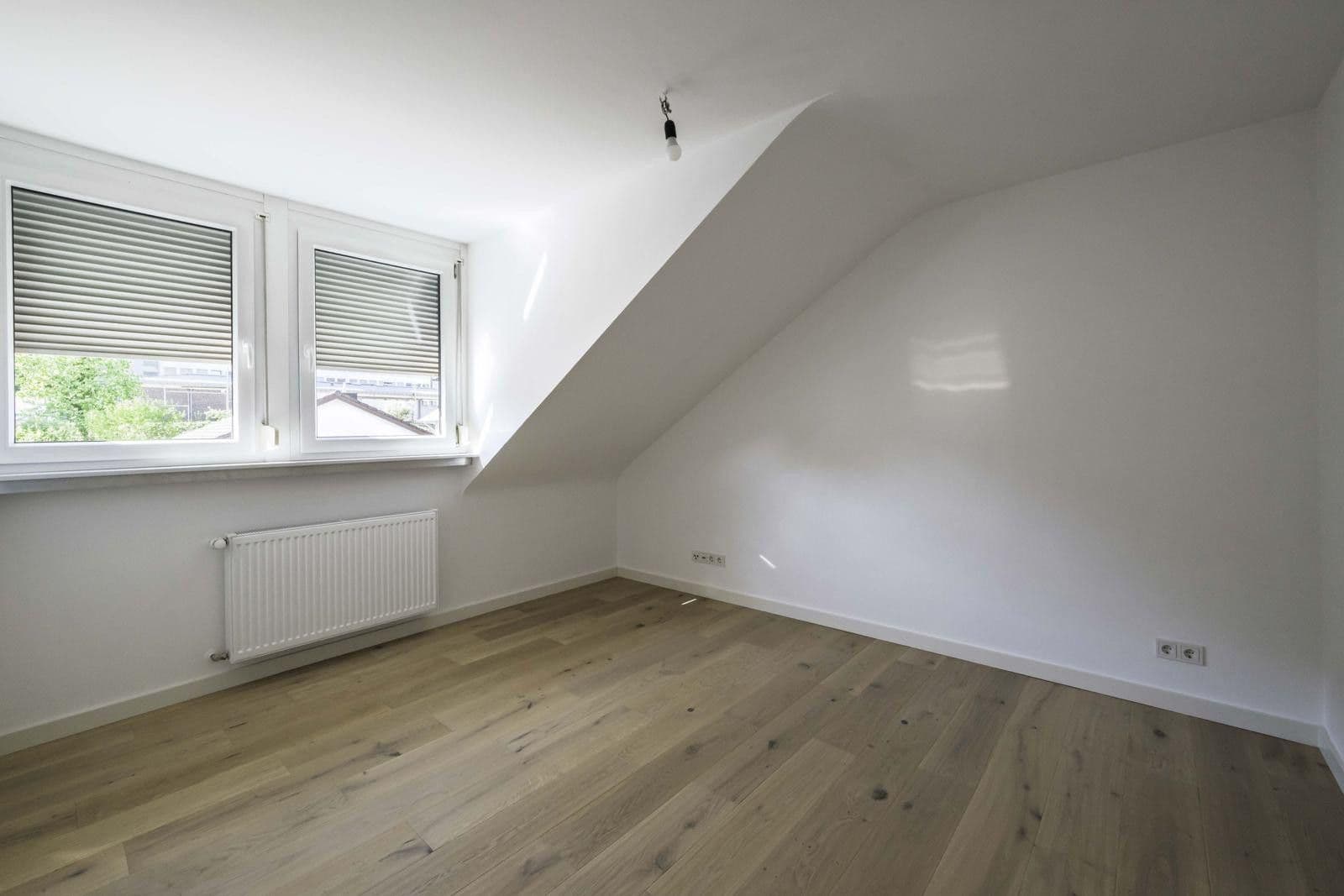 Prodej bytu 4+1 103 m², Bernkastel-Kues, Porýní-Falc Prodej bytu 4+1 103 m², Bernkastel-Kues, Porýní-Falc