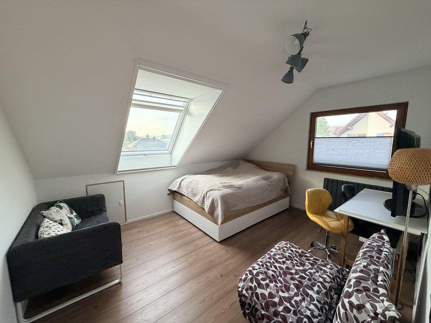 Prodej domu 125 m², pozemek 840 m², Lonnerstadt, Bavorsko Prodej domu 125 m², pozemek 840 m², Lonnerstadt, Bavorsko