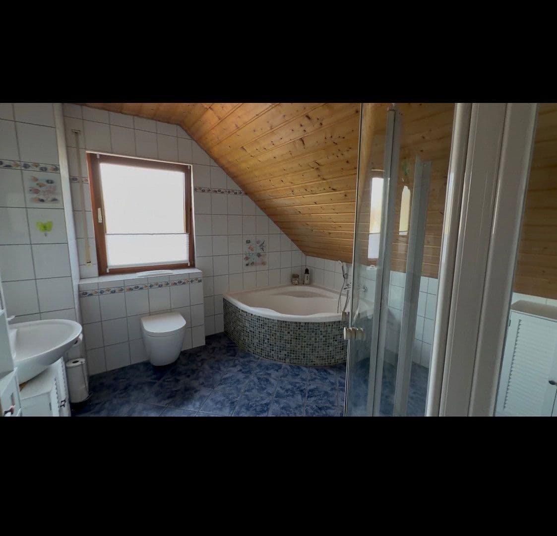 Prodej domu 125 m², pozemek 840 m², Lonnerstadt, Bavorsko Prodej domu 125 m², pozemek 840 m², Lonnerstadt, Bavorsko