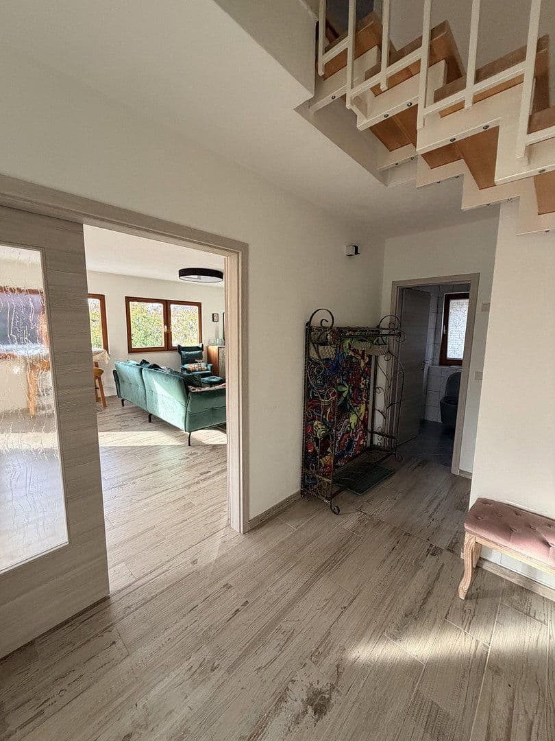 Prodej domu 125 m², pozemek 840 m², Lonnerstadt, Bavorsko Prodej domu 125 m², pozemek 840 m², Lonnerstadt, Bavorsko