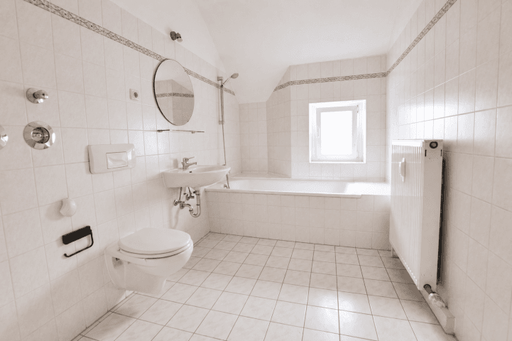 Pronájem bytu 6+1 147 m², Franz-Mehring-Straße 9, Chemnitz, Sasko Pronájem bytu 6+1 147 m², Franz-Mehring-Straße 9, Chemnitz, Sasko