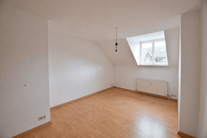 Pronájem bytu 6+1 147 m², Franz-Mehring-Straße 9, Chemnitz, Sasko Pronájem bytu 6+1 147 m², Franz-Mehring-Straße 9, Chemnitz, Sasko