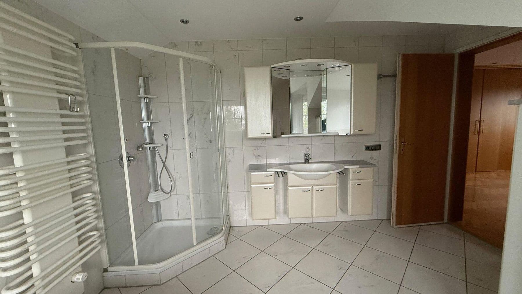 Prodej domu 340 m², pozemek 980 m², Donauwörth, Bavorsko Prodej domu 340 m², pozemek 980 m², Donauwörth, Bavorsko