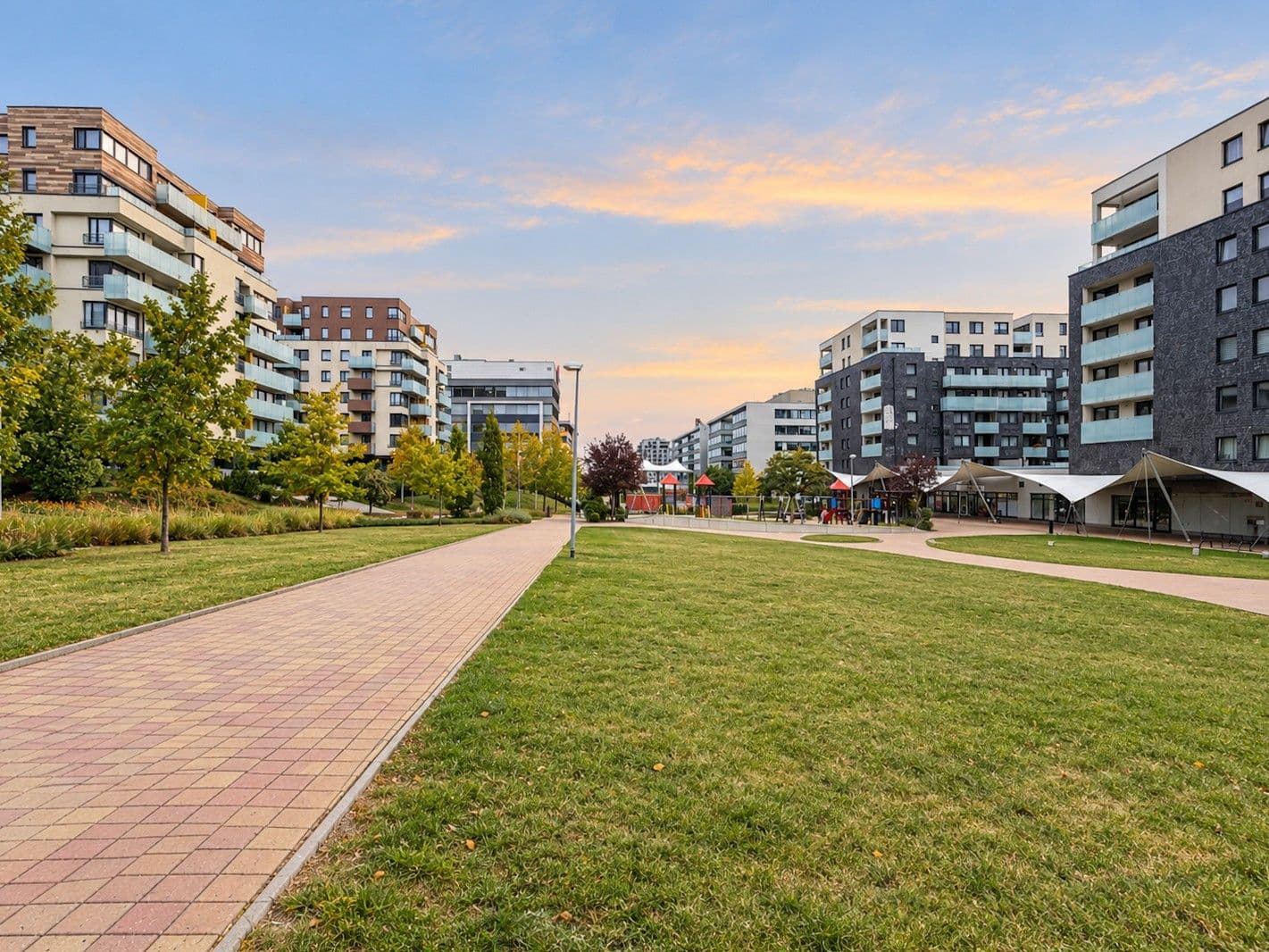 Prodej bytu 2+kk 74 m², Svitákova, Praha, Praha Prodej bytu 2+kk 74 m², Svitákova, Praha, Praha