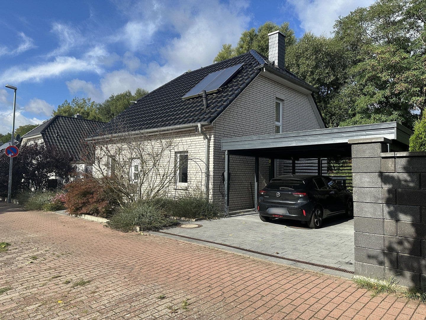 Prodej domu 115 m², pozemek 400 m², Ronnenberg, Dolní Sasko Prodej domu 115 m², pozemek 400 m², Ronnenberg, Dolní Sasko