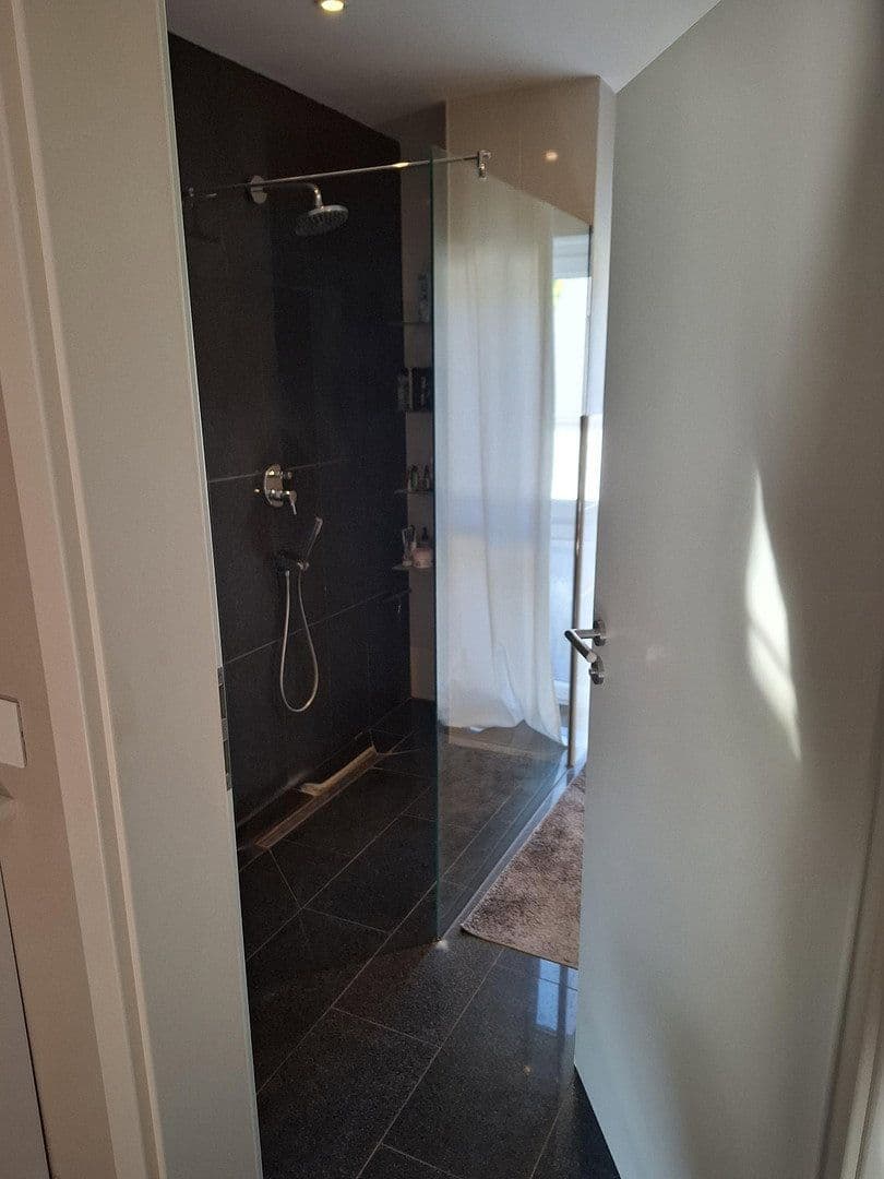 Prodej domu 115 m², pozemek 400 m², Ronnenberg, Dolní Sasko Prodej domu 115 m², pozemek 400 m², Ronnenberg, Dolní Sasko