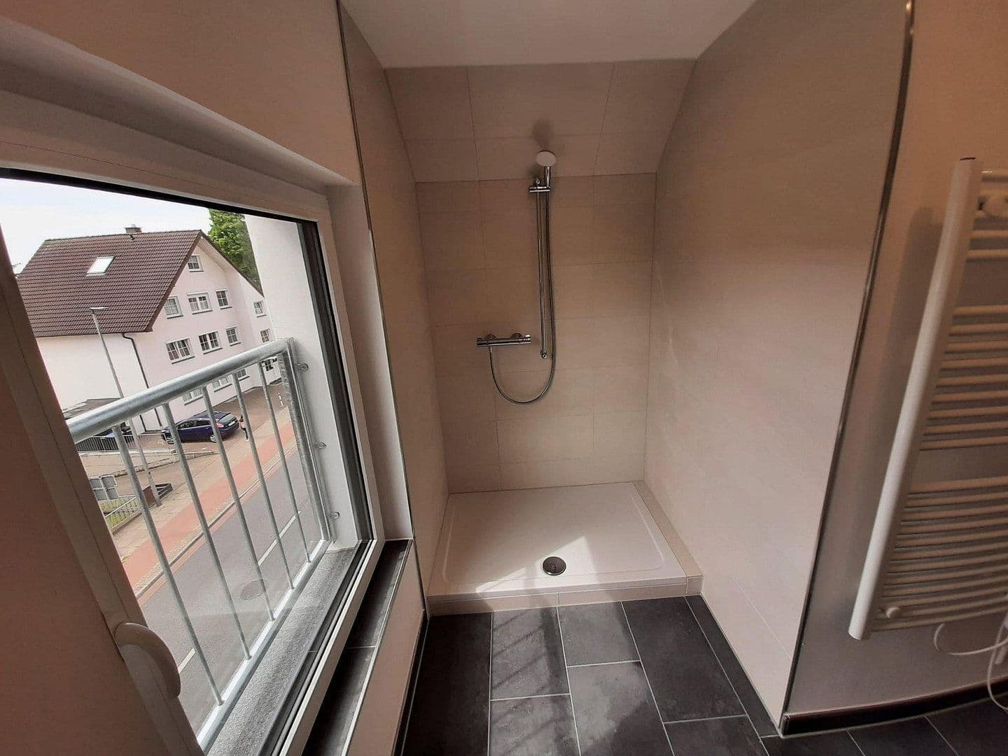 Pronájem bytu 2+1 64 m², Stader Landstraße 31, Bremen, Bremen Pronájem bytu 2+1 64 m², Stader Landstraße 31, Bremen, Bremen