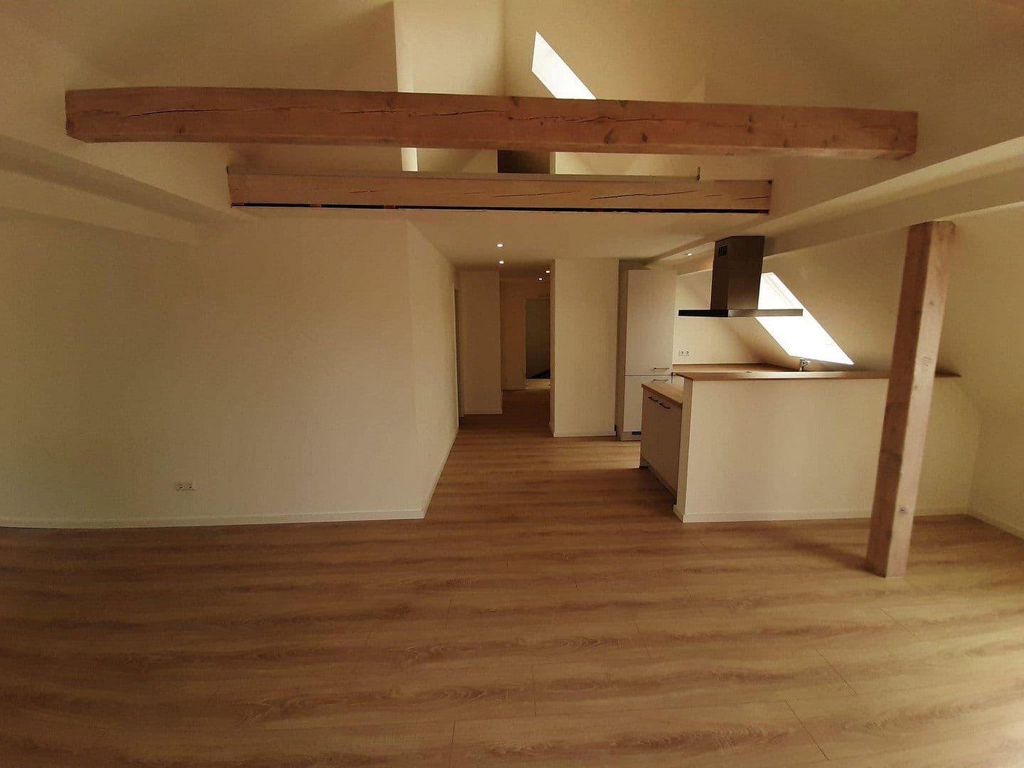 Pronájem bytu 2+1 64 m², Stader Landstraße 31, Bremen, Bremen Pronájem bytu 2+1 64 m², Stader Landstraße 31, Bremen, Bremen