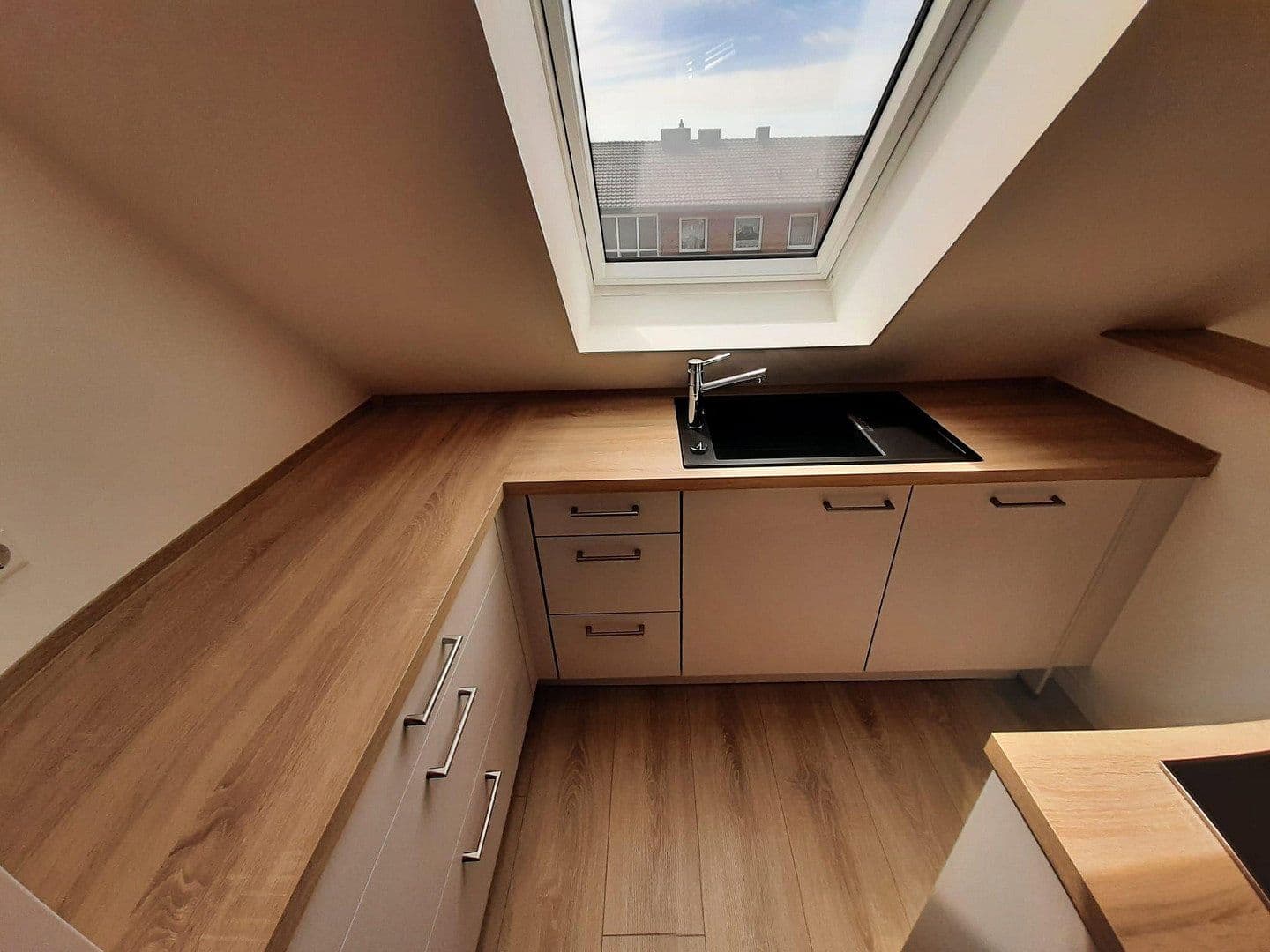 Pronájem bytu 2+1 64 m², Stader Landstraße 31, Bremen, Bremen Pronájem bytu 2+1 64 m², Stader Landstraße 31, Bremen, Bremen