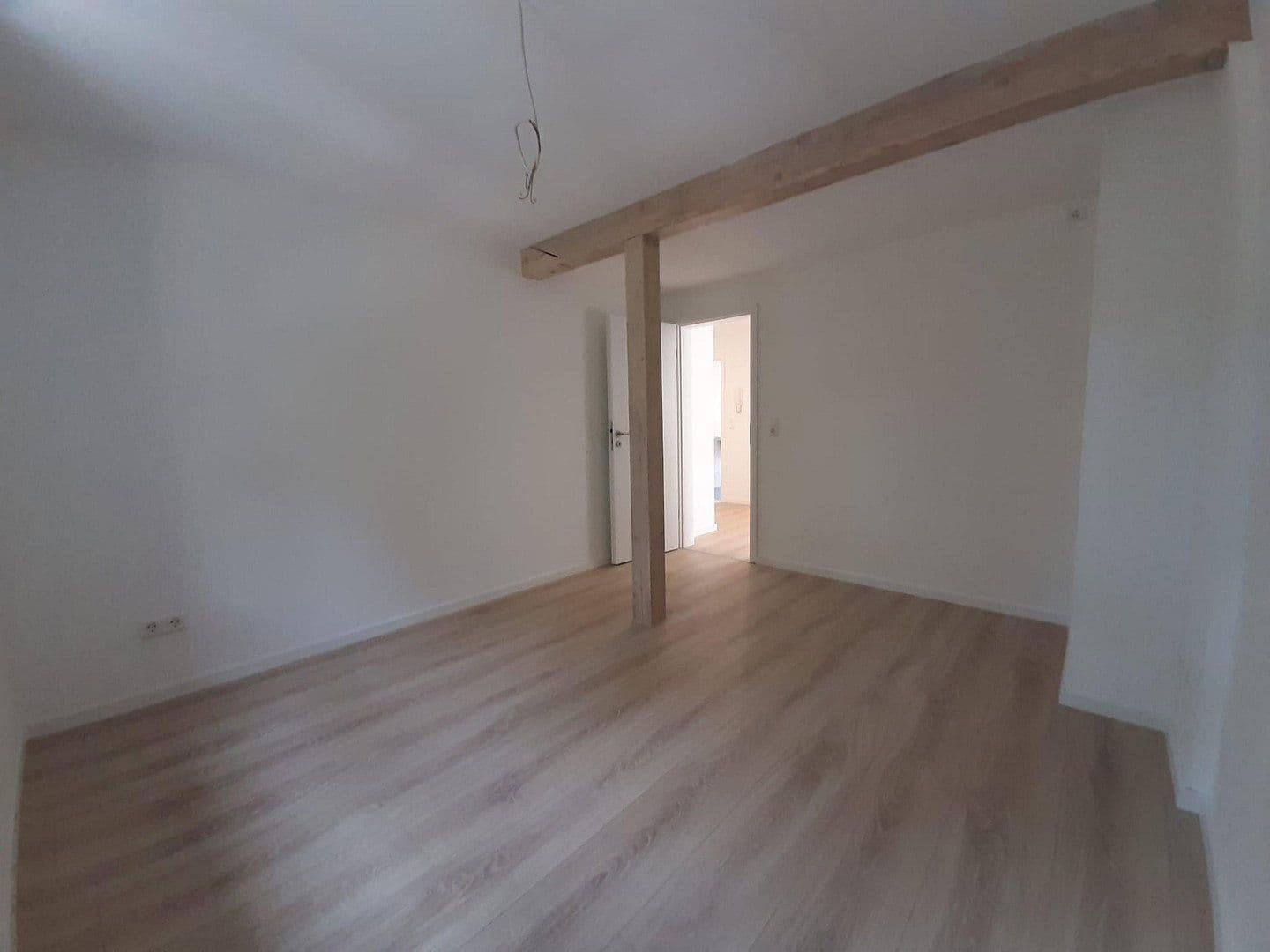 Pronájem bytu 2+1 64 m², Stader Landstraße 31, Bremen, Bremen Pronájem bytu 2+1 64 m², Stader Landstraße 31, Bremen, Bremen