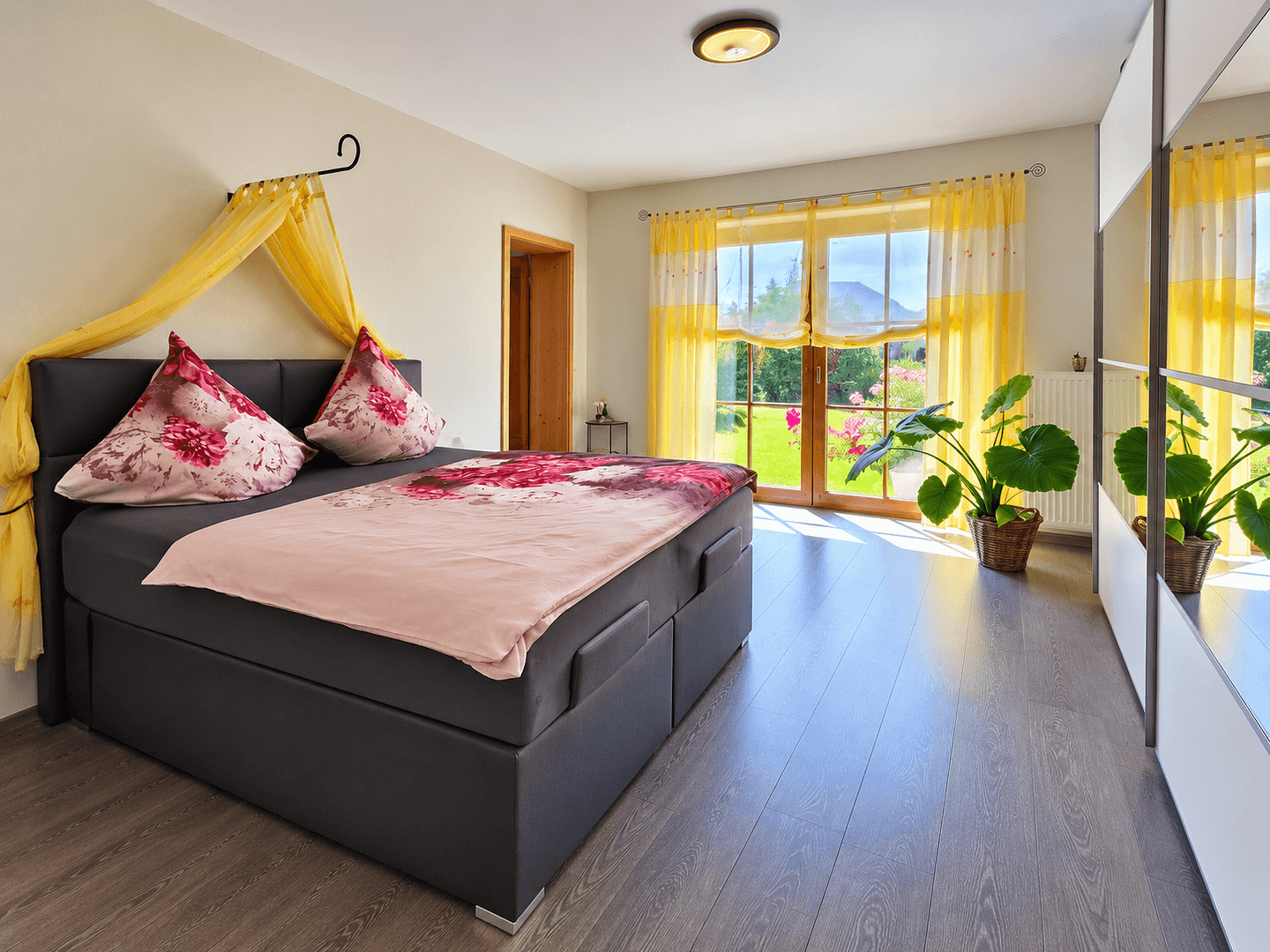 Prodej domu 242 m², pozemek 815 m², Burgoberbach, Bavorsko Prodej domu 242 m², pozemek 815 m², Burgoberbach, Bavorsko