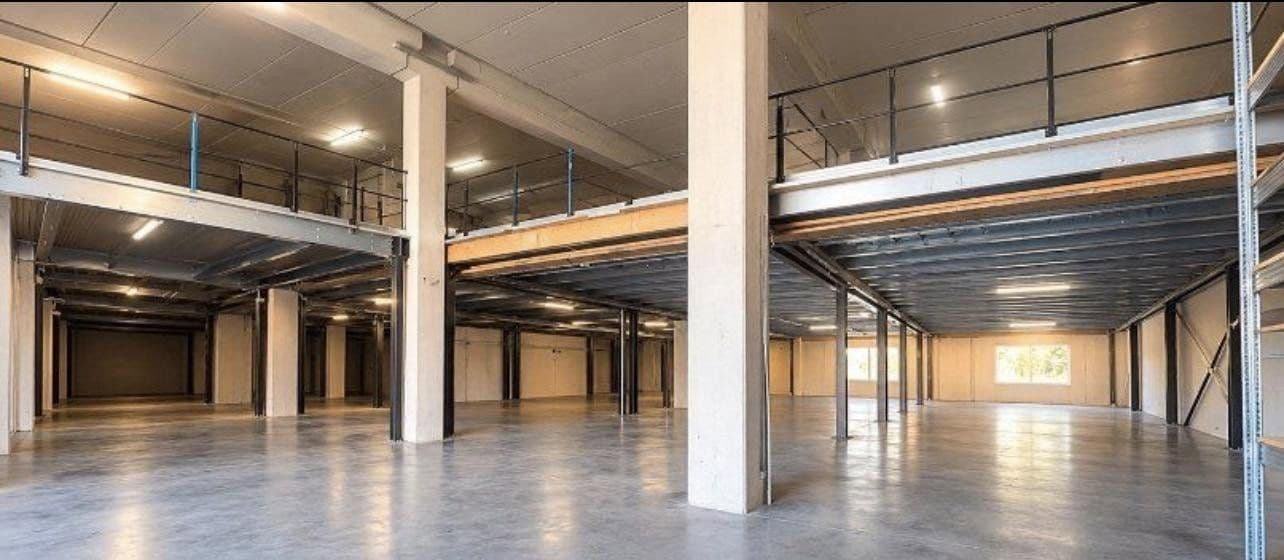 Pronájem nebytového prostoru 650 m², Am Etzfeld 8, Pastetten, Bavorsko Pronájem nebytového prostoru 650 m², Am Etzfeld 8, Pastetten, Bavorsko