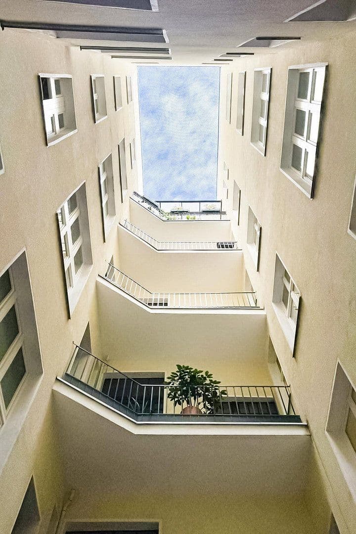 Prodej bytu 4+1 214 m², Berlin, Berlín Prodej bytu 4+1 214 m², Berlin, Berlín