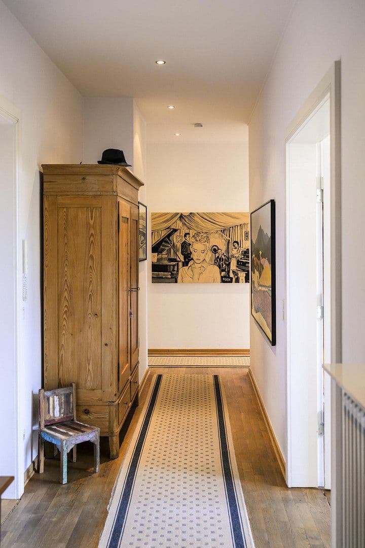 Prodej bytu 4+1 214 m², Berlin, Berlín Prodej bytu 4+1 214 m², Berlin, Berlín