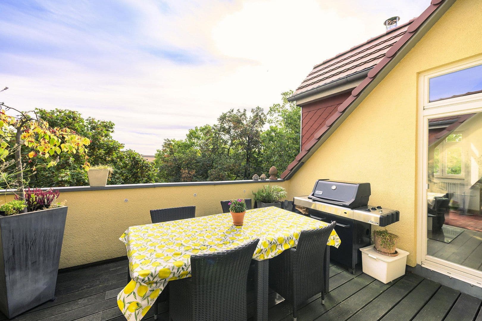Prodej bytu 4+1 214 m², Berlin, Berlín Prodej bytu 4+1 214 m², Berlin, Berlín