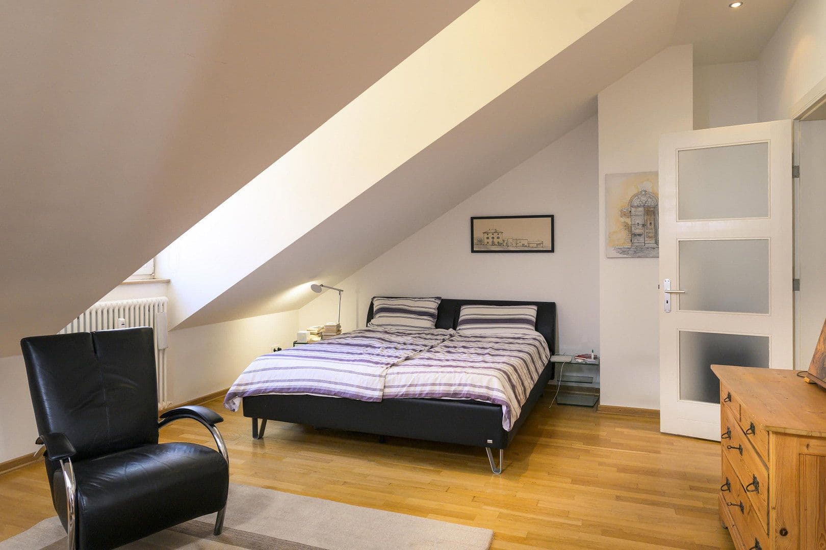 Prodej bytu 4+1 214 m², Berlin, Berlín Prodej bytu 4+1 214 m², Berlin, Berlín