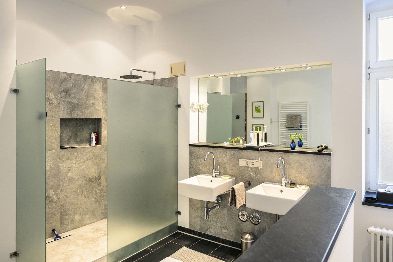 Prodej bytu 4+1 214 m², Berlin, Berlín Prodej bytu 4+1 214 m², Berlin, Berlín