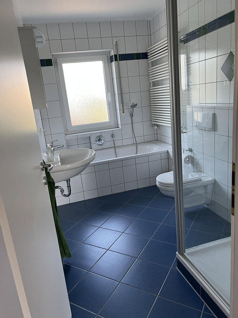 Prodej domu 271 m², pozemek 696 m², Roßtal, Bavorsko Prodej domu 271 m², pozemek 696 m², Roßtal, Bavorsko