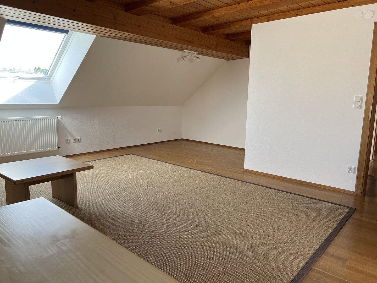 Prodej domu 271 m², pozemek 696 m², Roßtal, Bavorsko Prodej domu 271 m², pozemek 696 m², Roßtal, Bavorsko