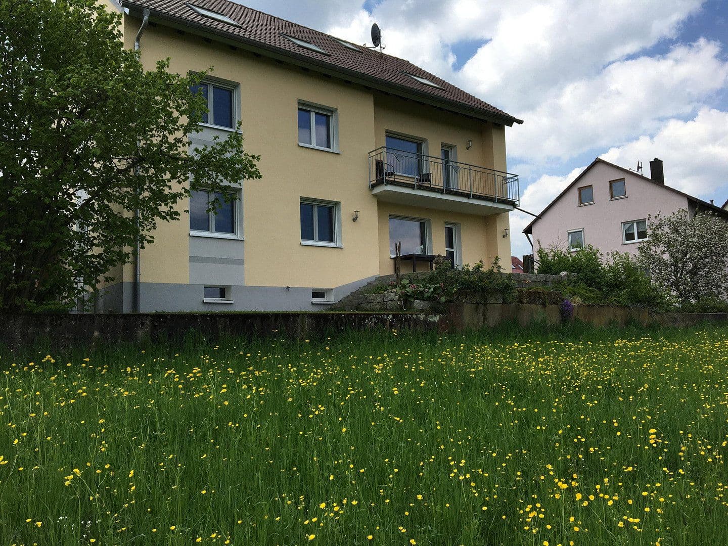 Prodej domu 271 m², pozemek 696 m², Roßtal, Bavorsko Prodej domu 271 m², pozemek 696 m², Roßtal, Bavorsko