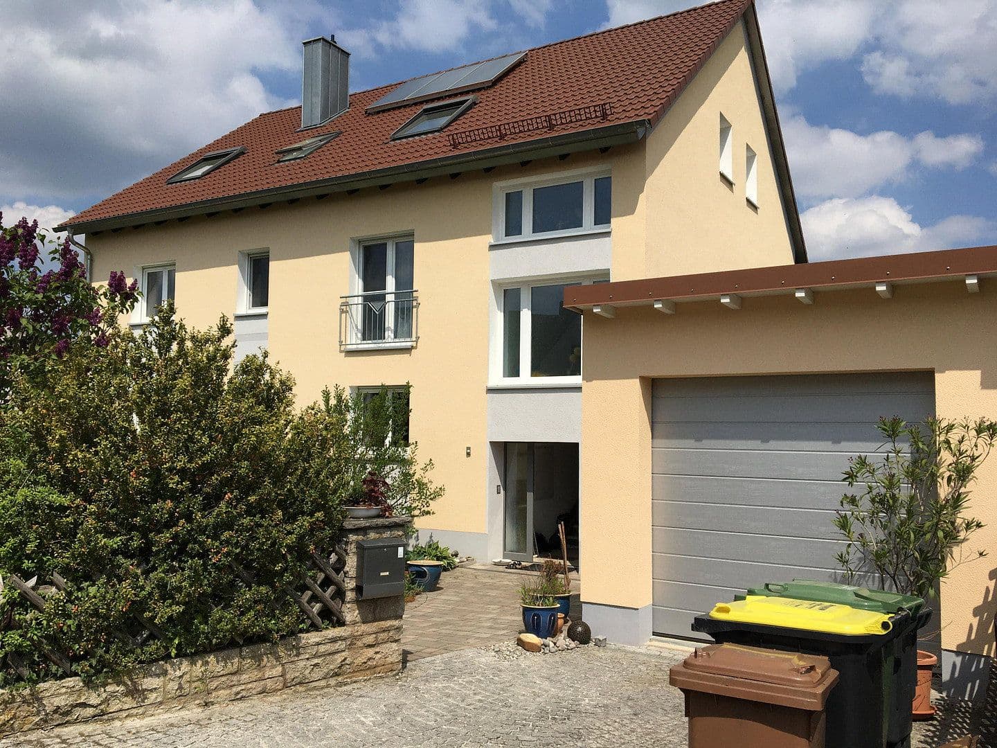 Prodej domu 271 m², pozemek 696 m², Roßtal, Bavorsko Prodej domu 271 m², pozemek 696 m², Roßtal, Bavorsko