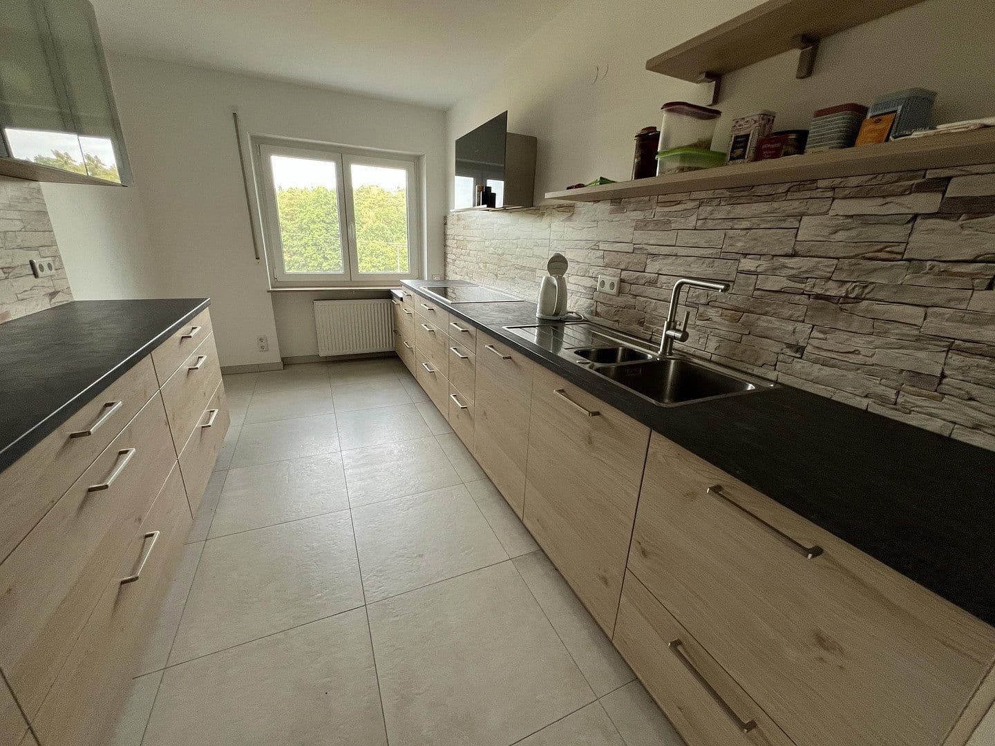 Prodej domu 271 m², pozemek 696 m², Roßtal, Bavorsko Prodej domu 271 m², pozemek 696 m², Roßtal, Bavorsko