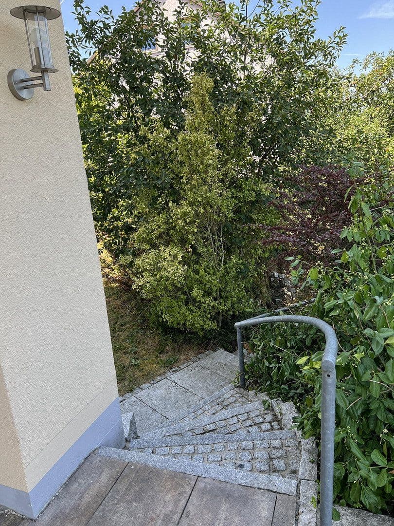 Prodej domu 271 m², pozemek 696 m², Roßtal, Bavorsko Prodej domu 271 m², pozemek 696 m², Roßtal, Bavorsko