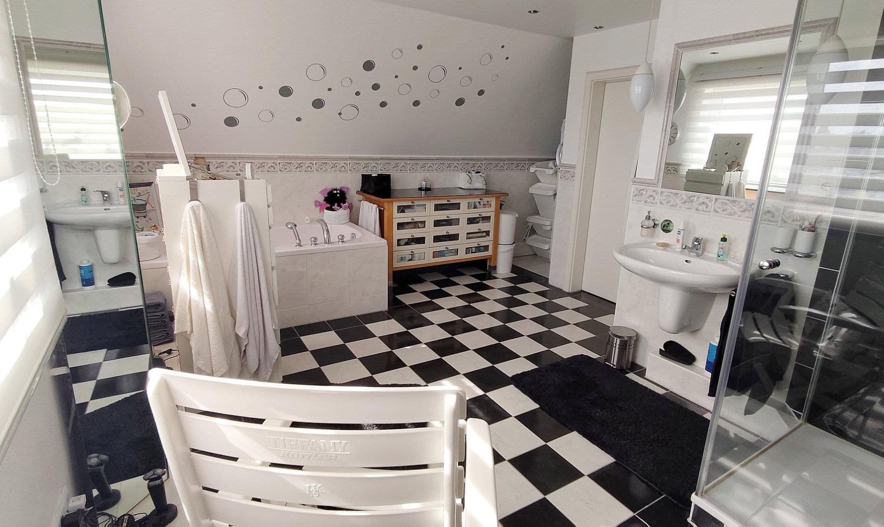 Prodej bytu 3+1 115 m², Moers, Severní Porýní-Vestfálsko Prodej bytu 3+1 115 m², Moers, Severní Porýní-Vestfálsko